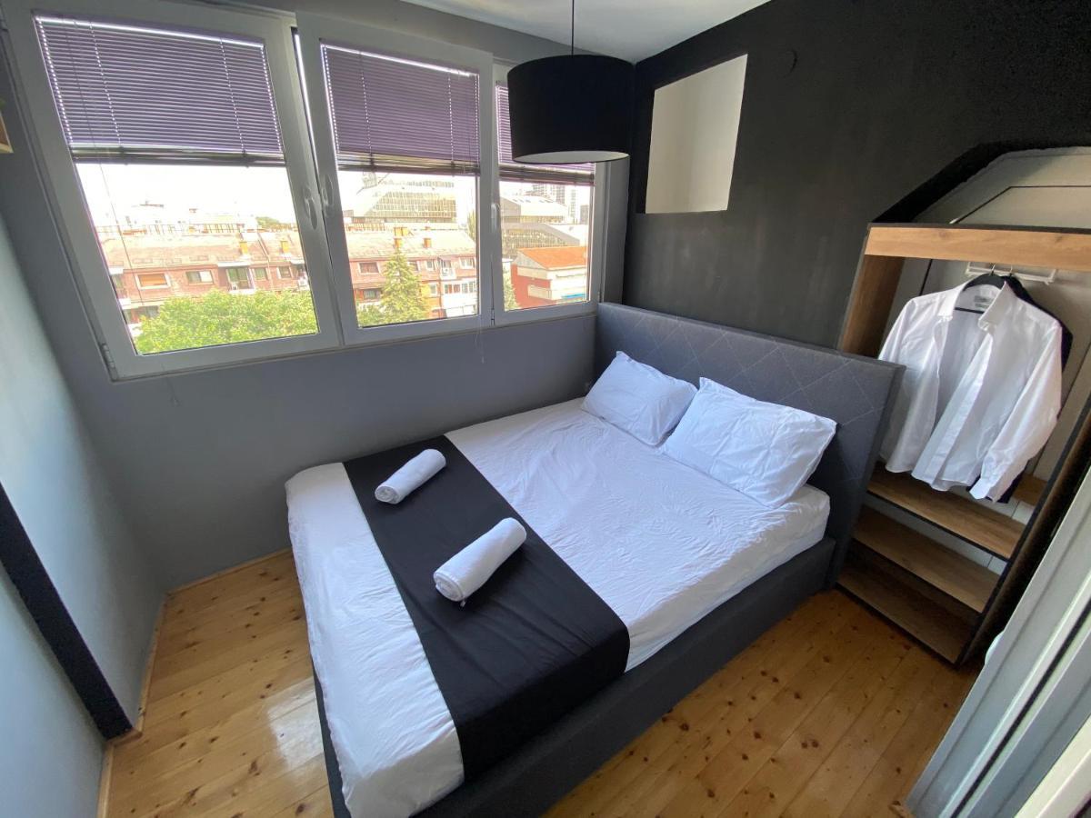 Mickitos Hostel & Apartments สโกเปีย ภายนอก รูปภาพ