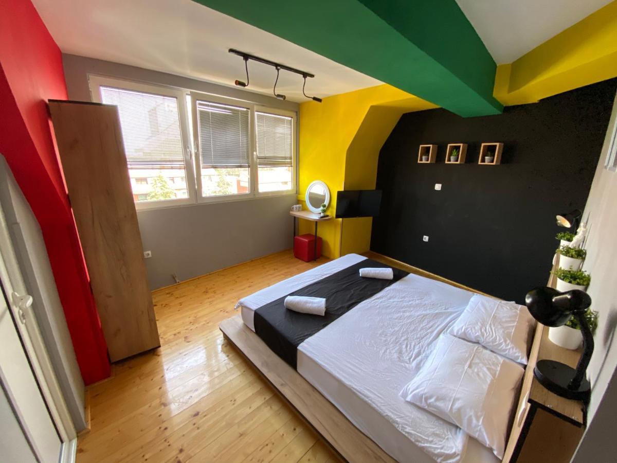 Mickitos Hostel & Apartments สโกเปีย ภายนอก รูปภาพ