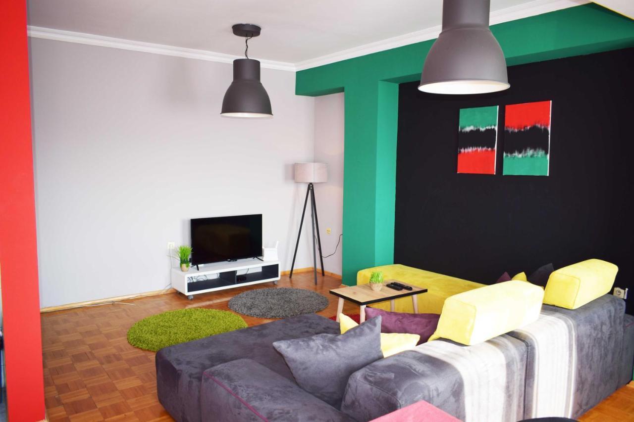 Mickitos Hostel & Apartments สโกเปีย ภายนอก รูปภาพ