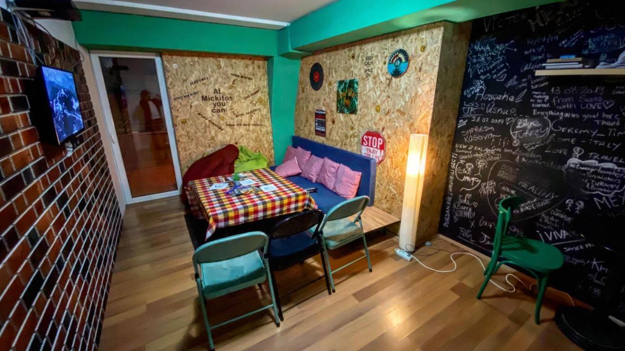 Mickitos Hostel & Apartments สโกเปีย ภายนอก รูปภาพ